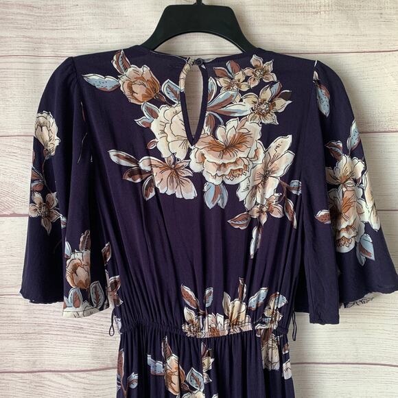 Band of Gypsies Dark Blue Floral Jumpsuit Butterfly Sleeve Elastic Waist Size XS - Picture 7 of 16